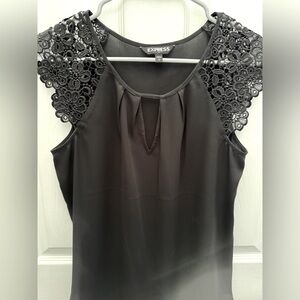 Women’s Short Sleeve Blouse
